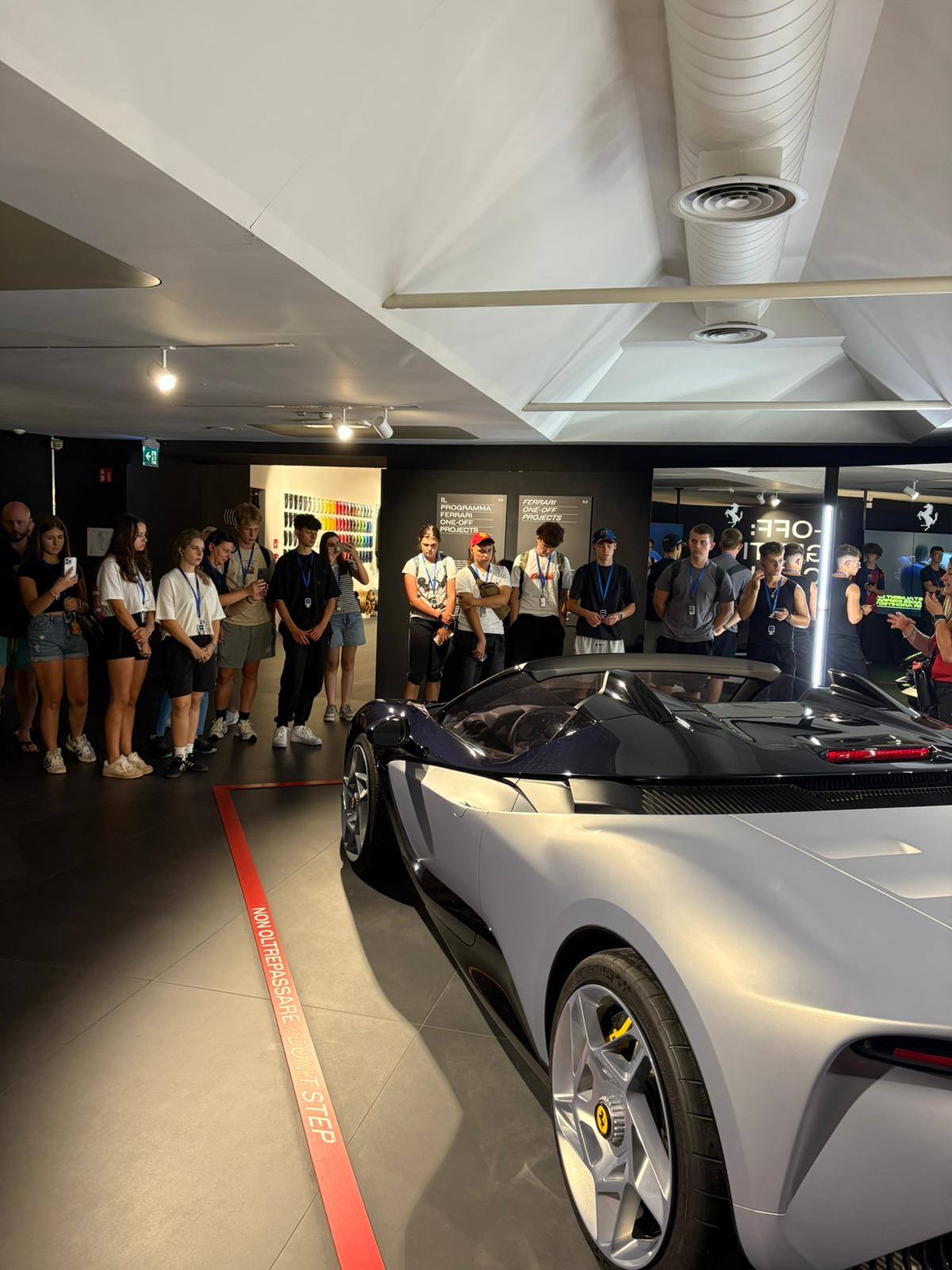 Zdjęcie Wycieczka - Maranello Ferrari (12)d40f3e01-9773-4e41-b32e-85fff32c06df.jpg w galerii Wycieczka po Europie